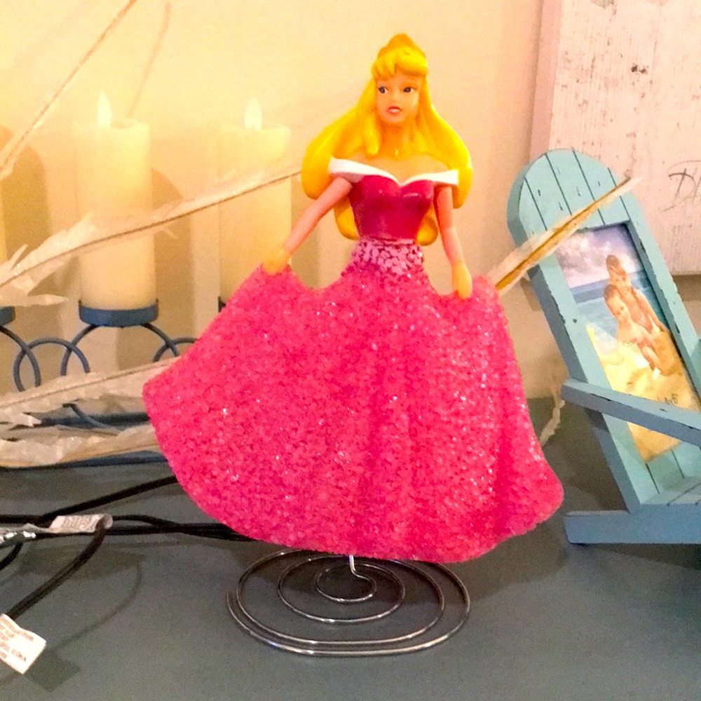 LAMPfor a table or anywhere. Dressed n pink/blonde hair💕CINDERELLA LOOK💗💗💗💗